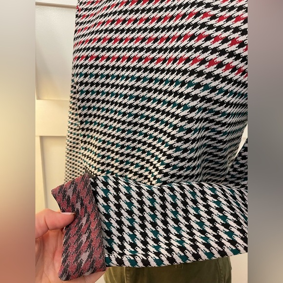 Fabletics Houndstooth Turtleneck Sweater - Black, Red, White Size XL - Picture 6 of 6